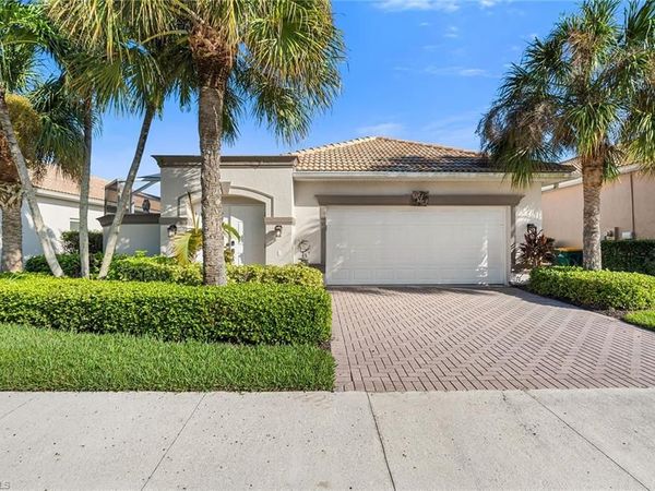 104 Glen Eagle CIR, NAPLES, FL 34104