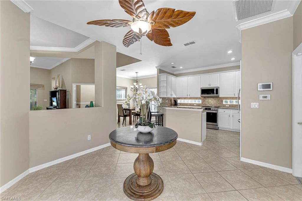 104 Glen Eagle Cir, Naples, FL 34104 Photo