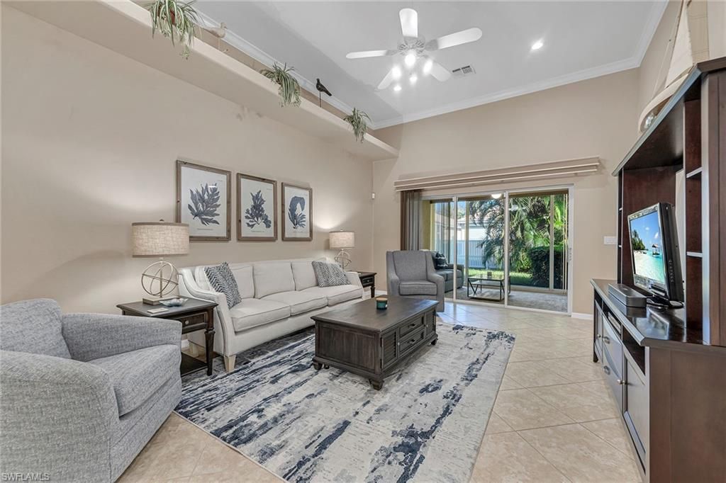 104 Glen Eagle Cir, Naples, FL 34104 Photo