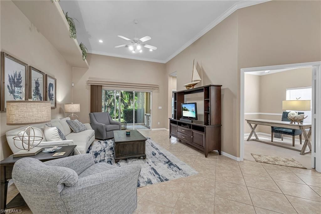 104 Glen Eagle Cir, Naples, FL 34104 Photo