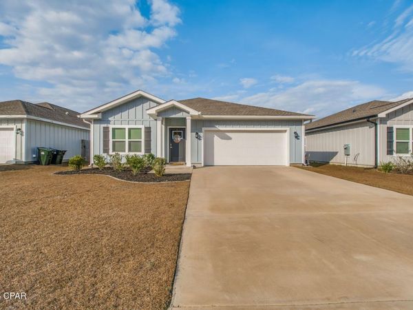 6521 Paso Fino Drive, Bellview, FL 32526