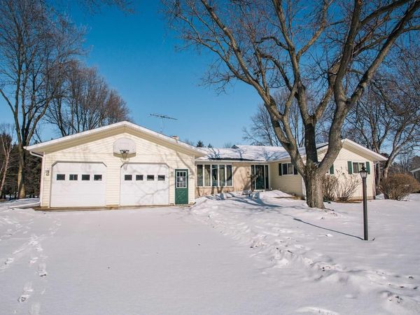 214 W HUNT STREET, Greenwood, WI 54437