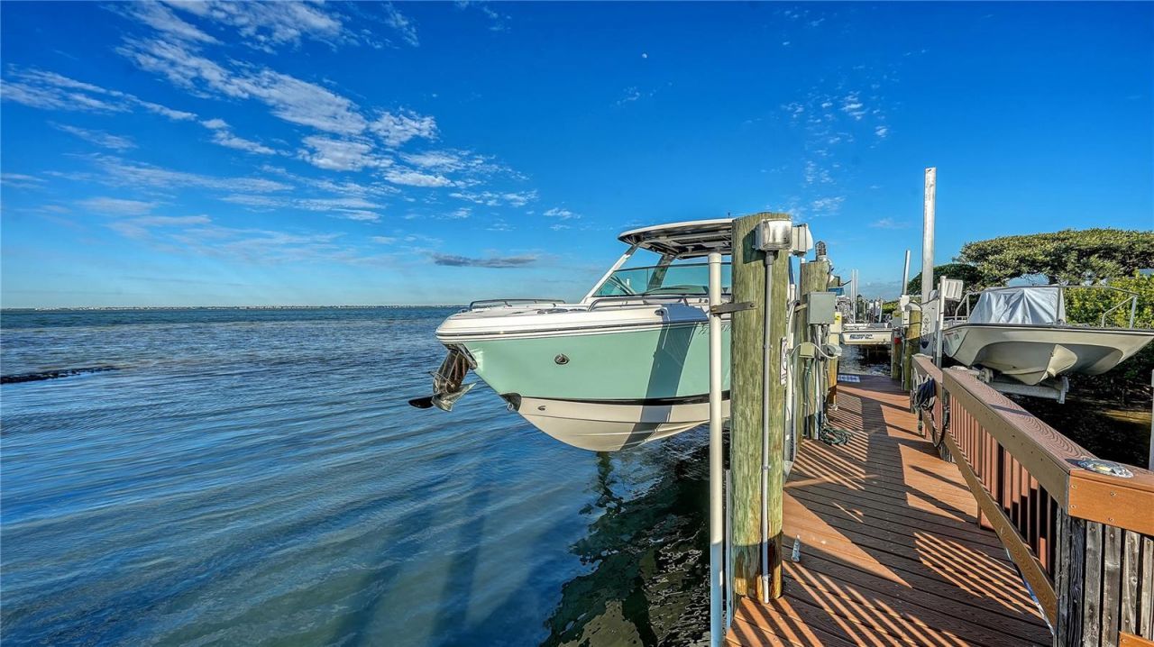 3530 Mistletoe Lane, Longboat Key, FL 34228 Photo