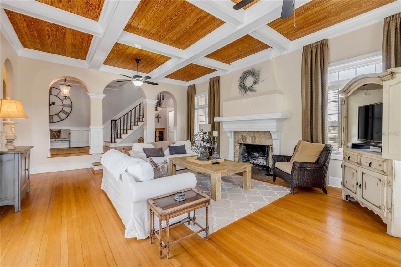 319 Wisteria Road, Daytona Beach, FL 32118 Photo