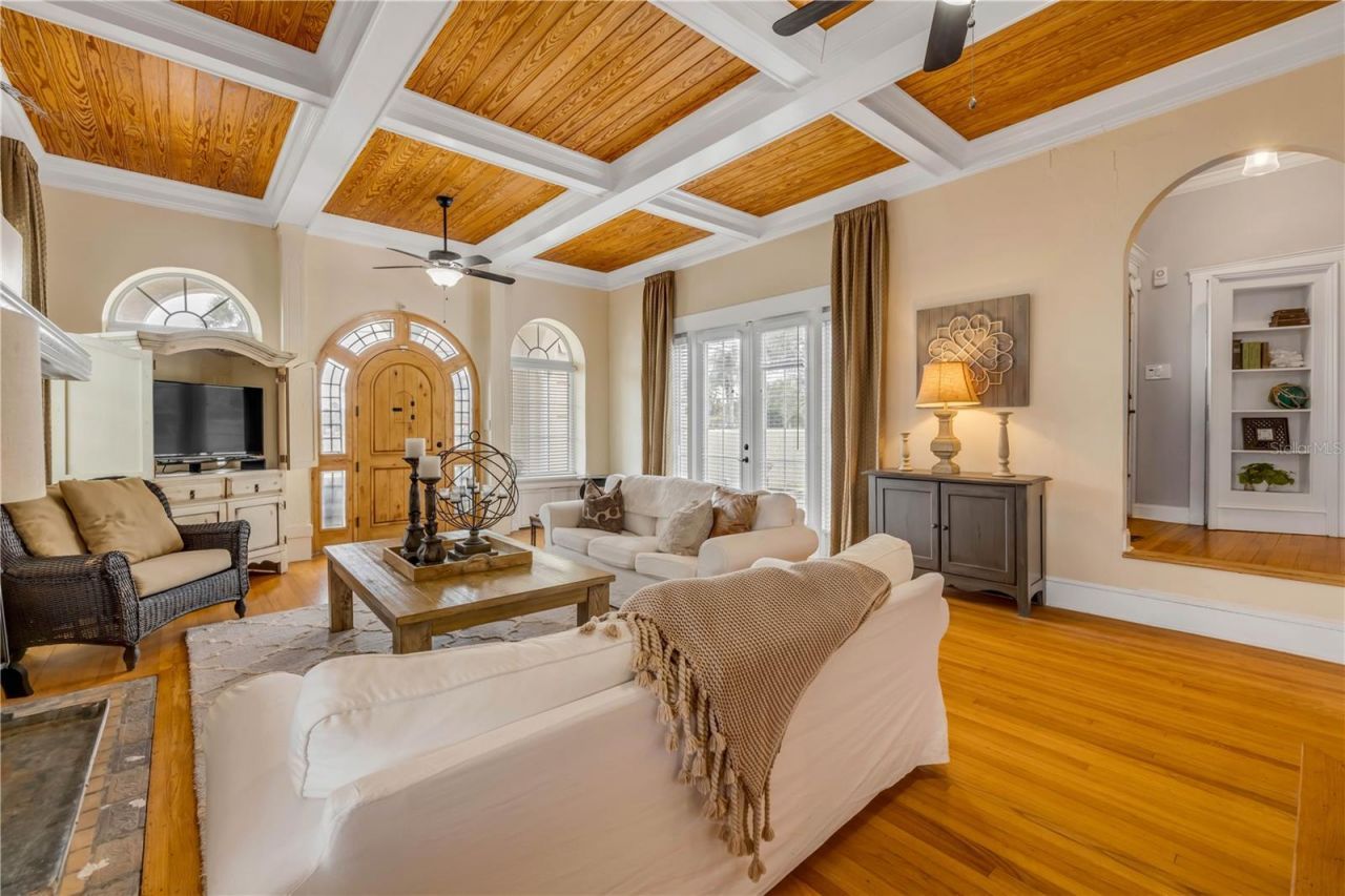 319 Wisteria Road, Daytona Beach, FL 32118 Photo