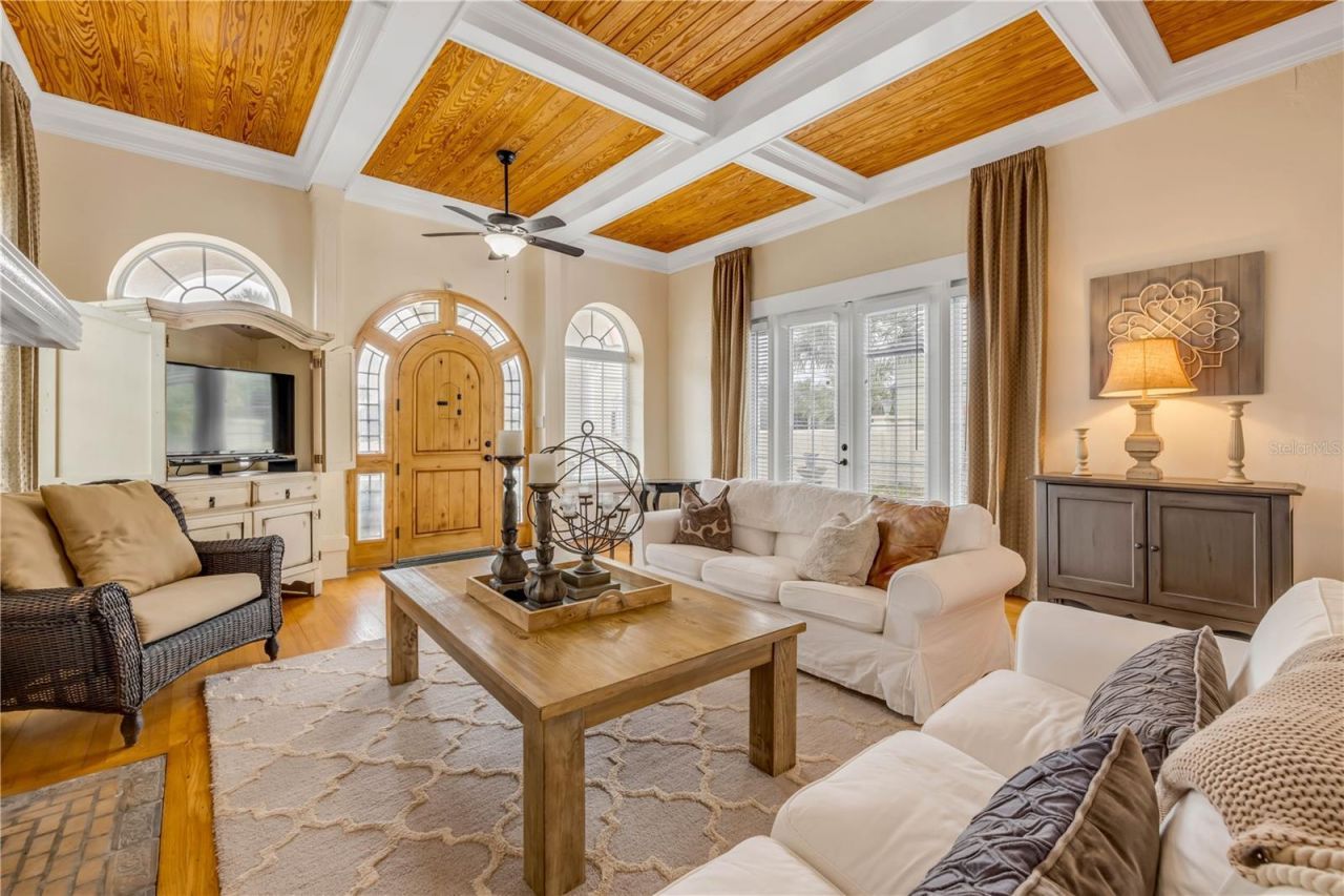 319 Wisteria Road, Daytona Beach, FL 32118 Photo