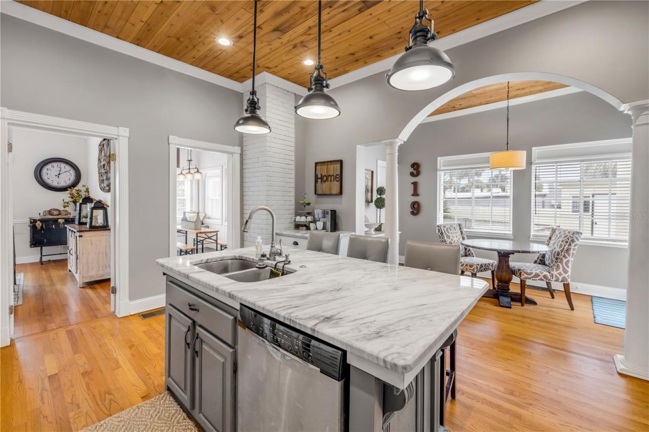 319 Wisteria Road, Daytona Beach, FL 32118 Photo