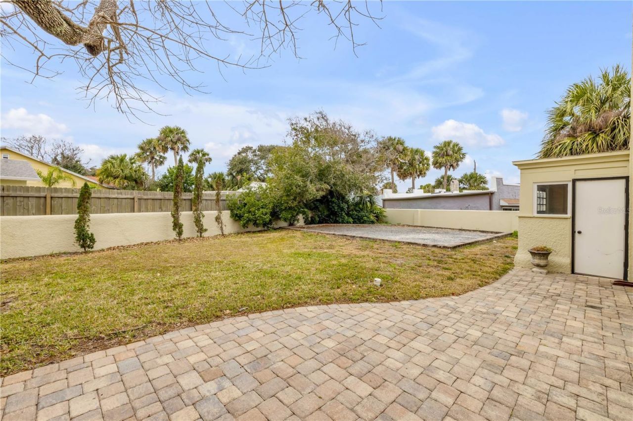 319 Wisteria Road, Daytona Beach, FL 32118 Photo