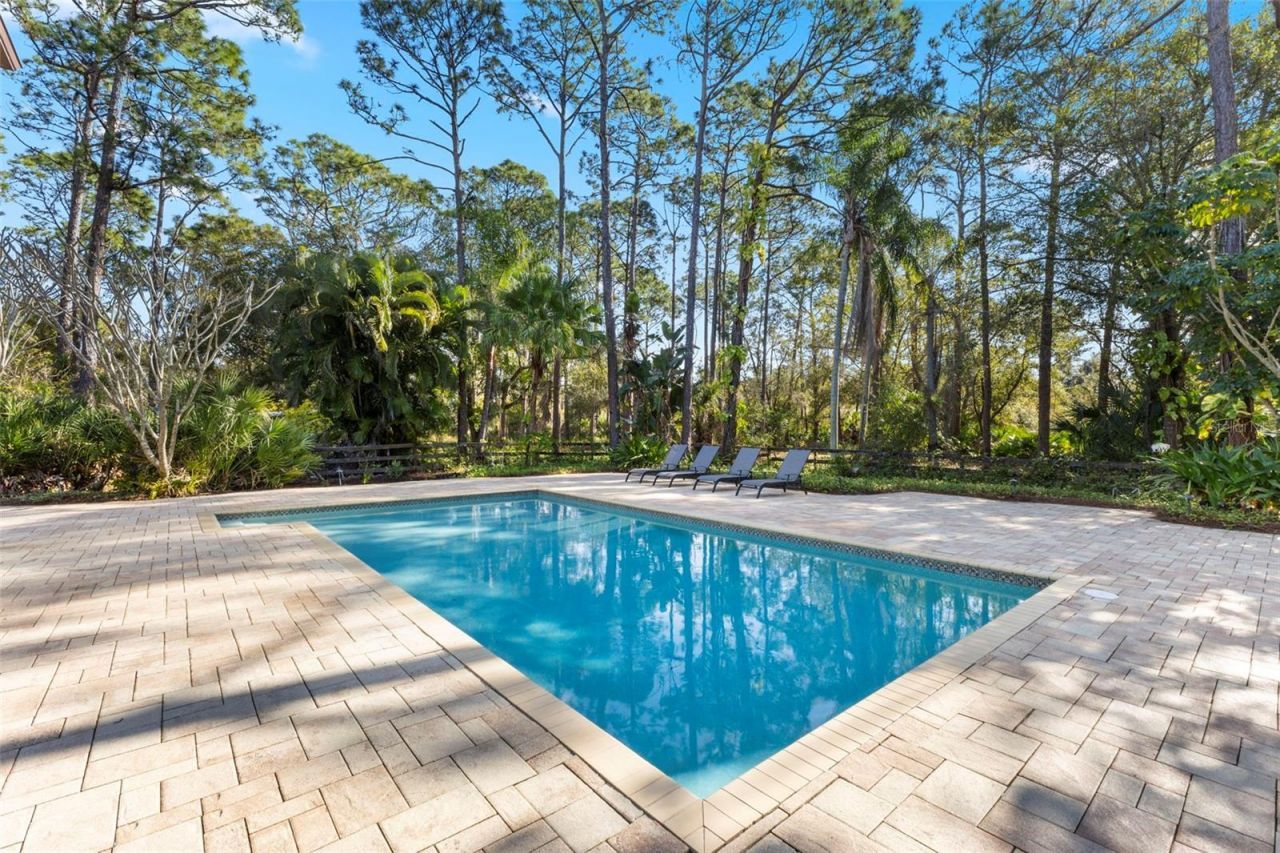 6950 El Dorado Drive, Sarasota, FL 34240 Photo