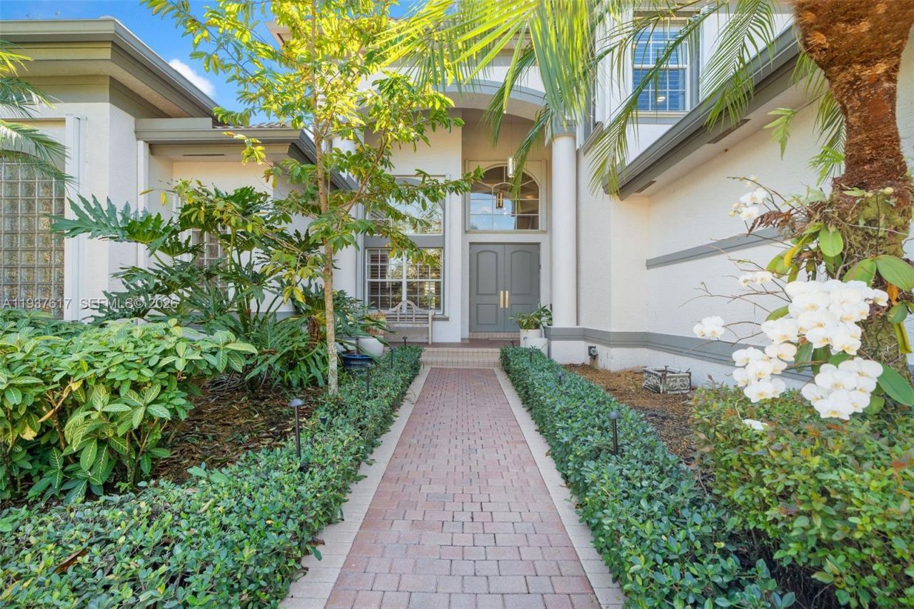 11032 Pine Lodge Trl, Davie, FL 33328 Photo