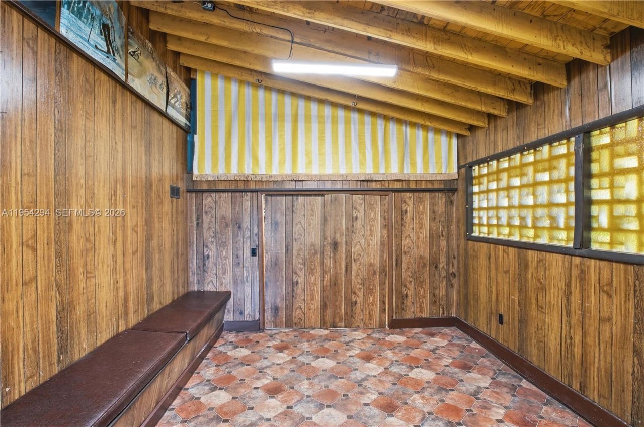 11505 N Bayshore Dr, North Miami, FL 33181 Photo