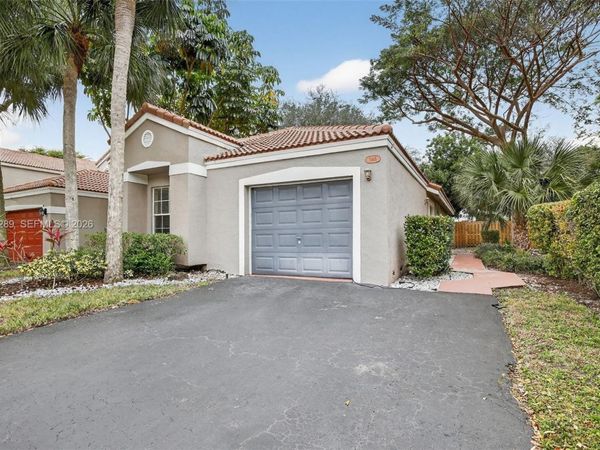 1145 NW 111th Ave, Plantation, FL 33322