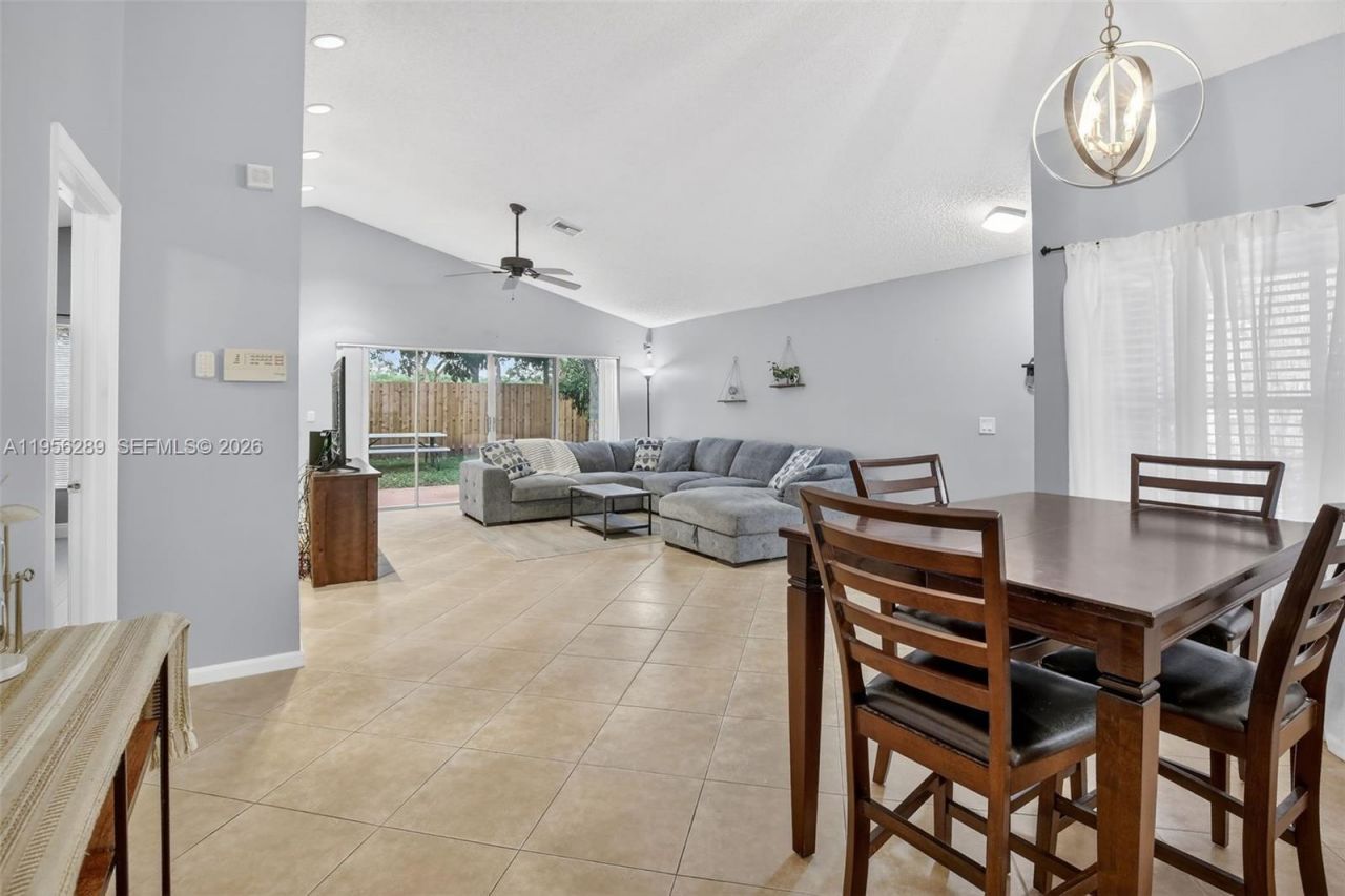 1145 NW 111th Ave, Plantation, FL 33322 Photo