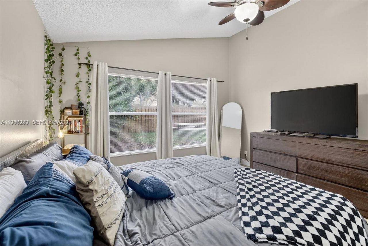 1145 NW 111th Ave, Plantation, FL 33322 Photo