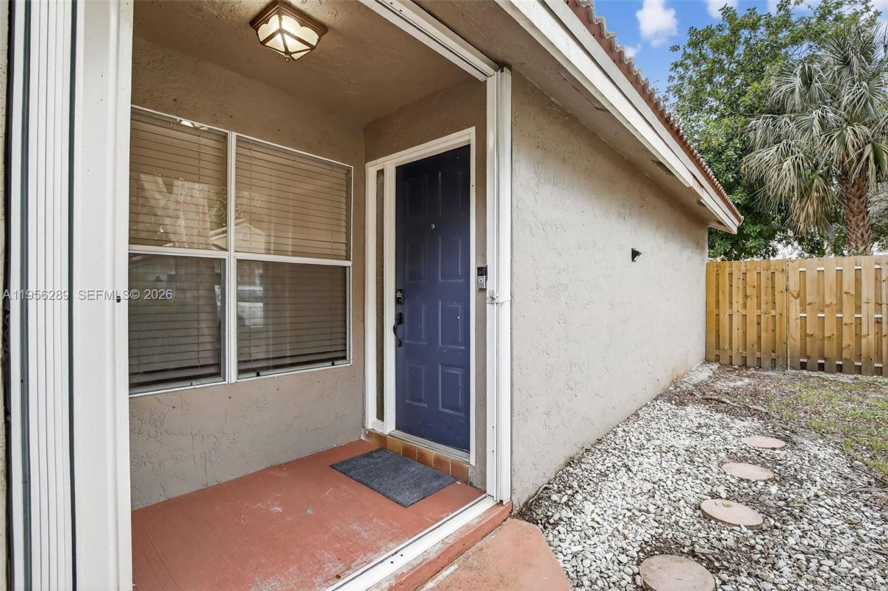 1145 NW 111th Ave, Plantation, FL 33322 Photo