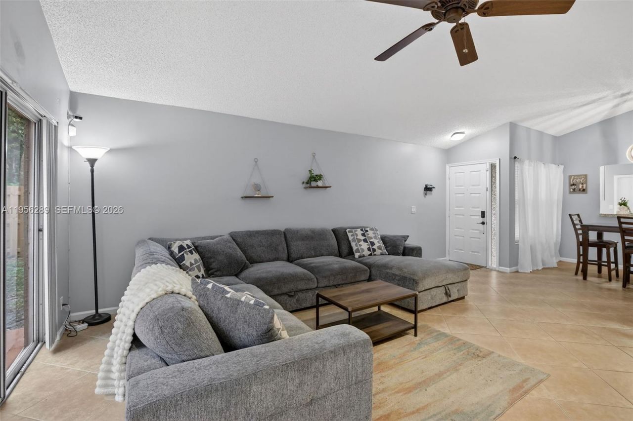 1145 NW 111th Ave, Plantation, FL 33322 Photo