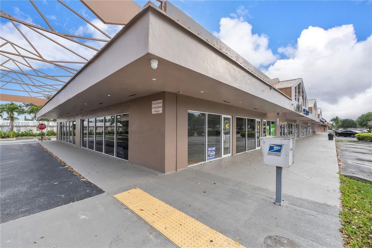 7891-8021 W Sample Rd, Coral Springs, FL 33065 Photo