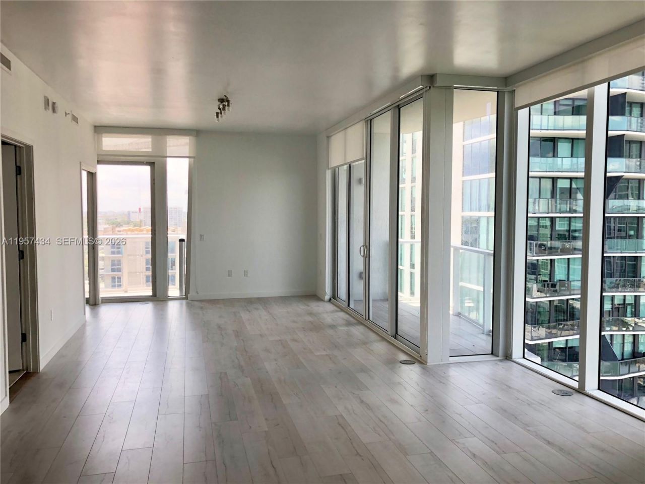 601 NE 27th St , Unit 801, Miami, FL 33137 Photo