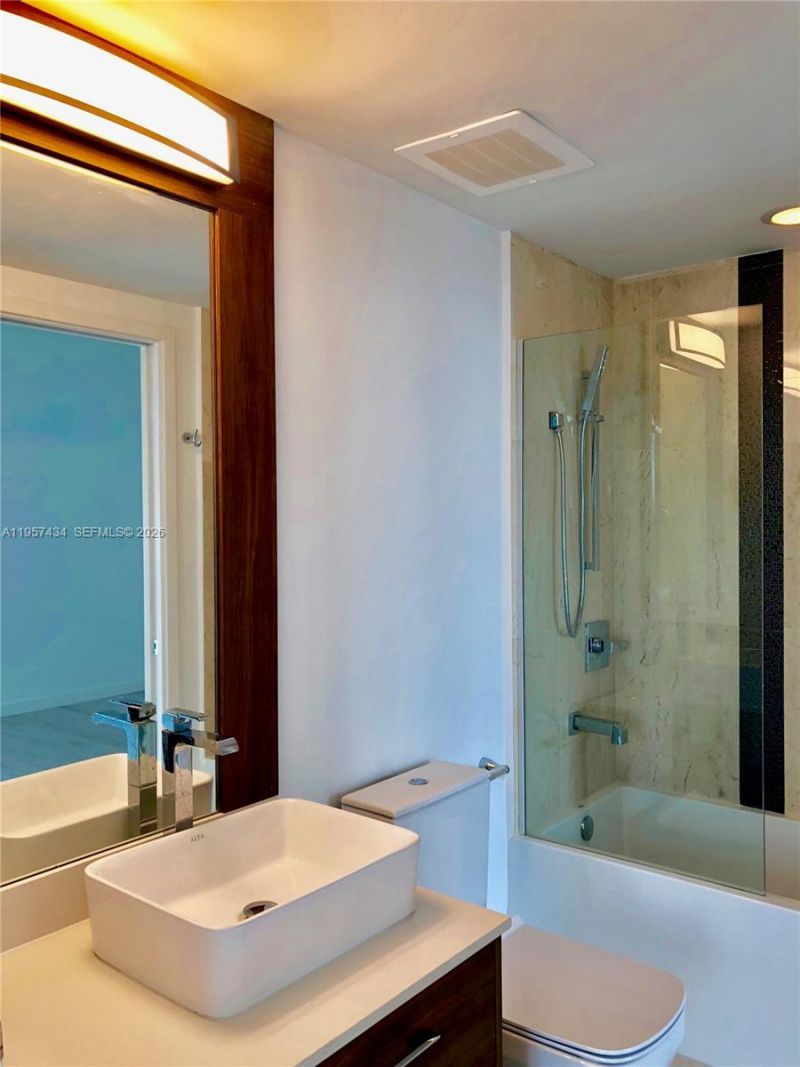 601 NE 27th St , Unit 801, Miami, FL 33137 Photo