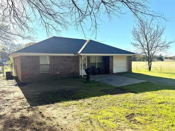 205 County Road 1135, Ravenna, TX 75476