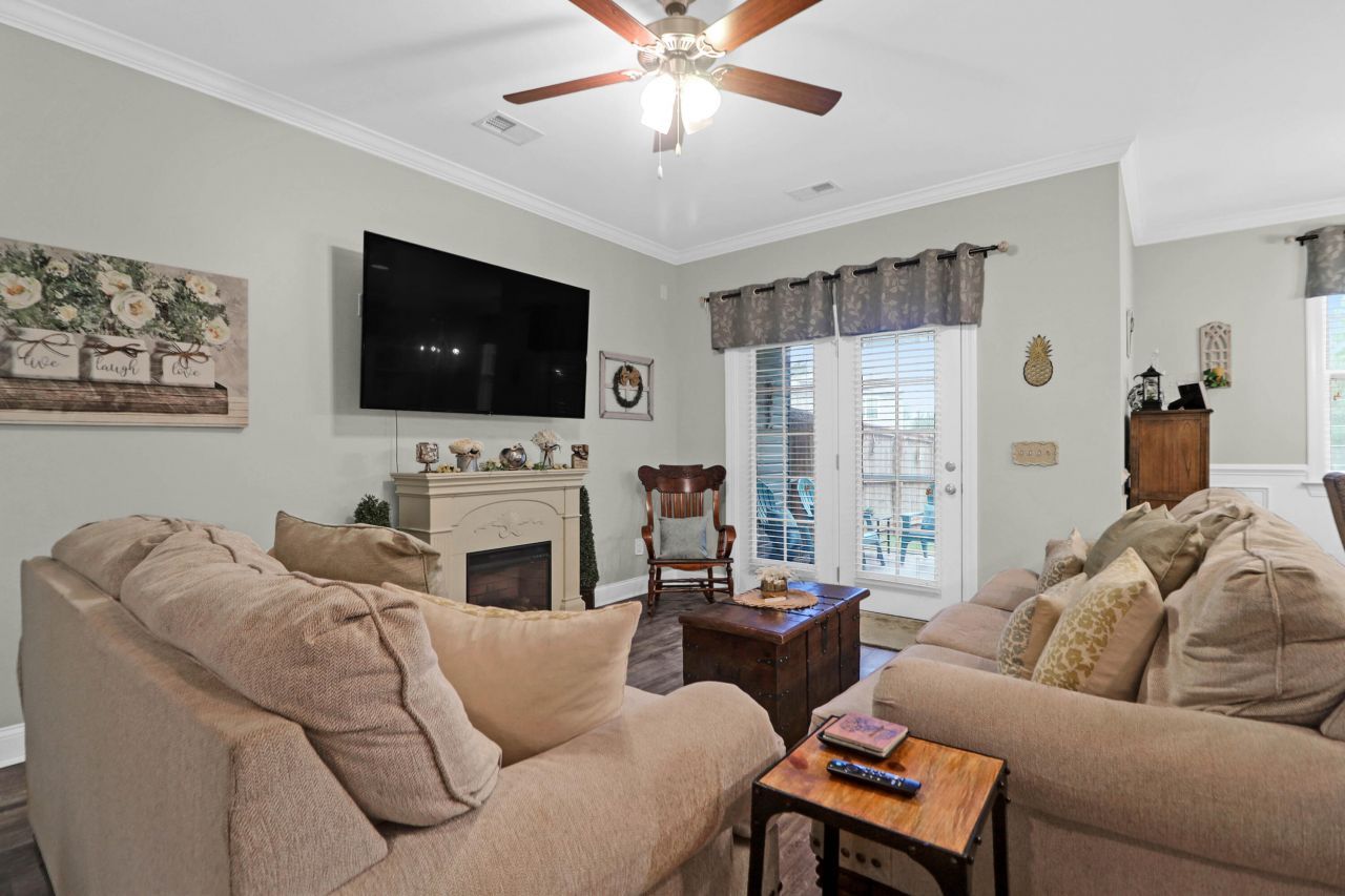 4151 Rigsby Lane Photo 9