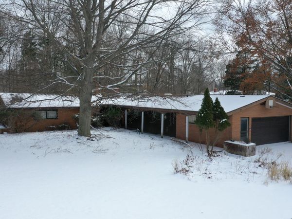 22900 Thorncliffe Street, Southfield, MI 48033