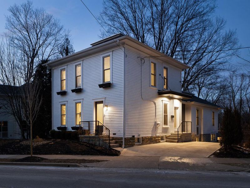 442 E Broadway, Granville, OH 43023 Photo 1