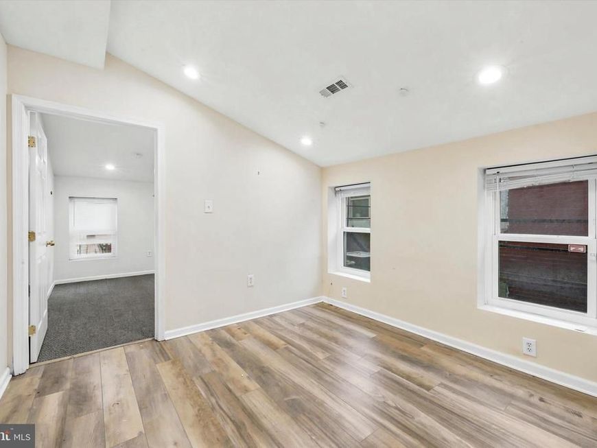 33 S 19th Street, Unit 3RD FLOOR, Philadelphia, PA 19103 Main Photo