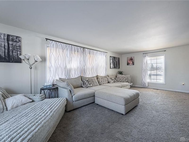 5401 Hillgrove Avenue, Clayton, OH 45415 Photo 4