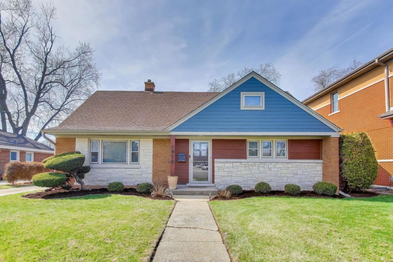 1916 Courtland Avenue, Park Ridge, IL 60068 Main Photo