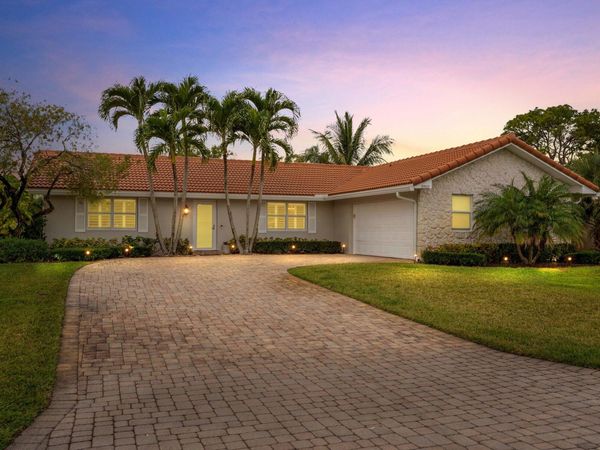 3952 SE Fairway W, Stuart, FL 34997