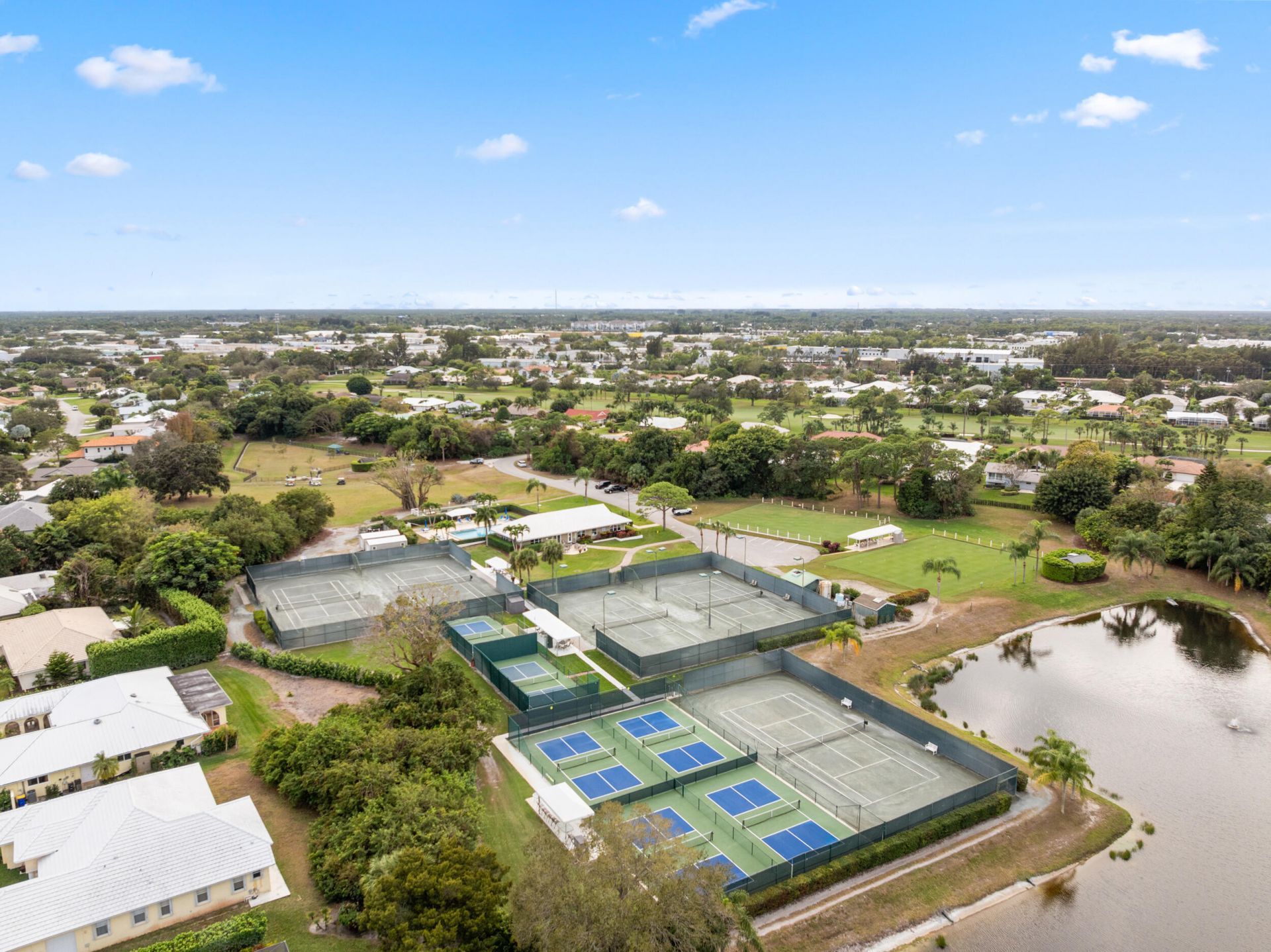 3952 SE Fairway W, Stuart, FL 34997 Photo