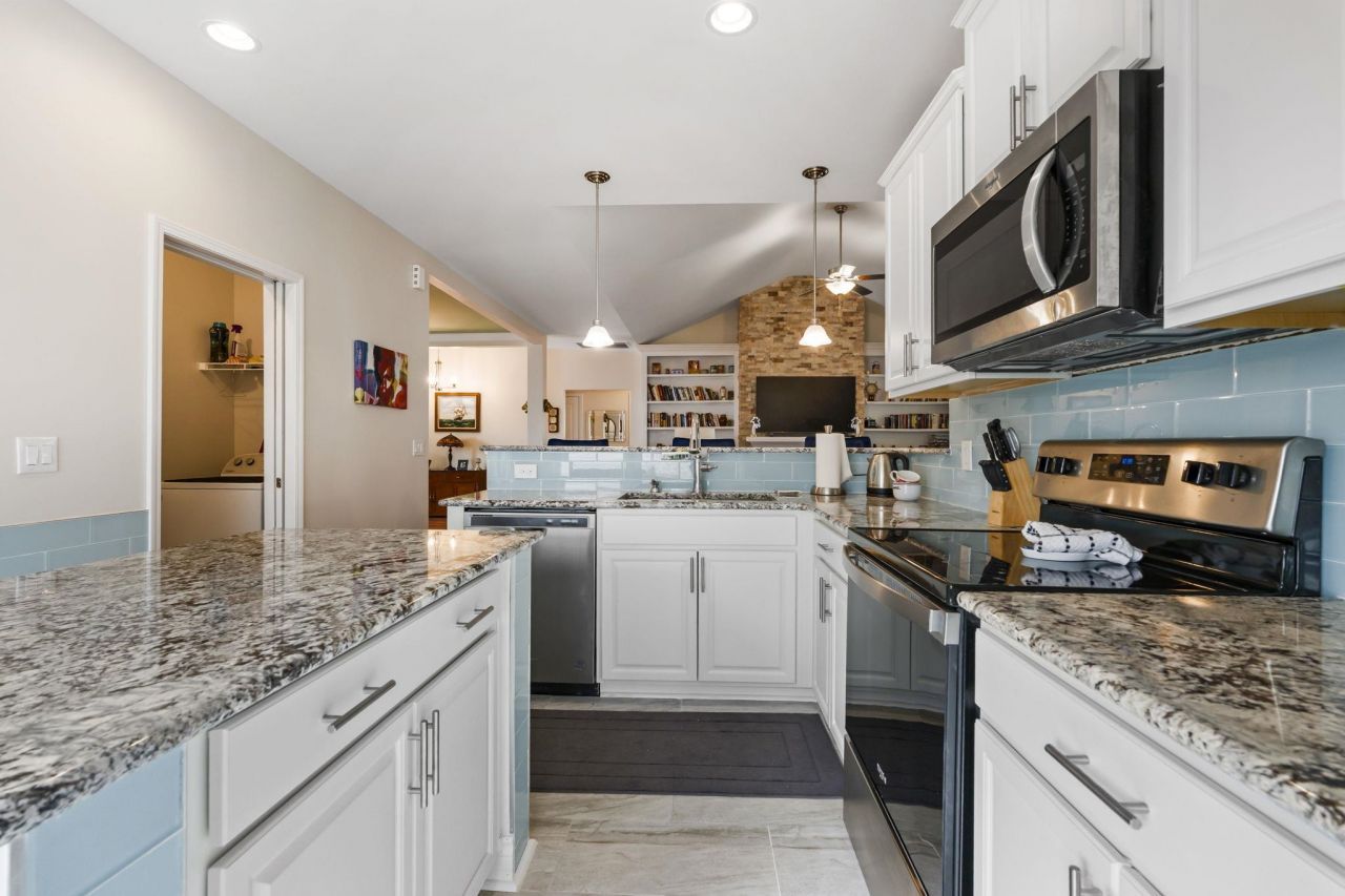 131 Crabapple Dr. Photo 16