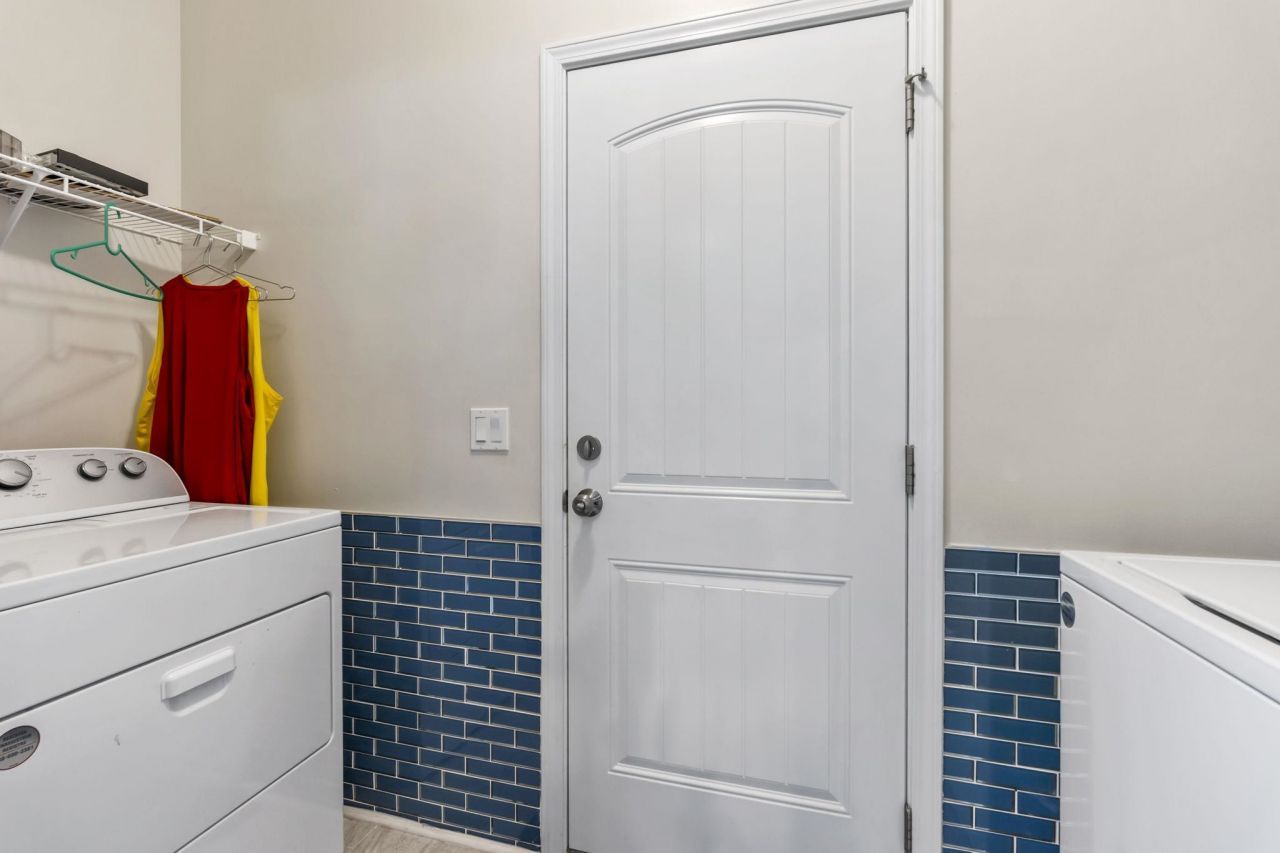 131 Crabapple Dr. Photo 20