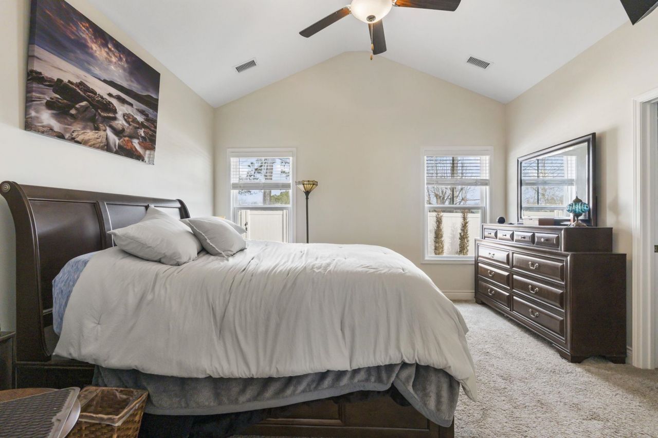 131 Crabapple Dr. Photo 23