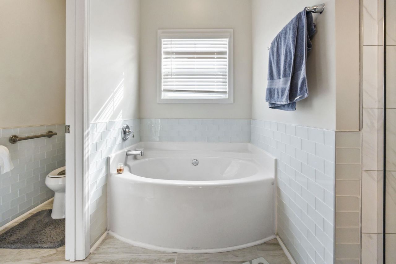 131 Crabapple Dr. Photo 25