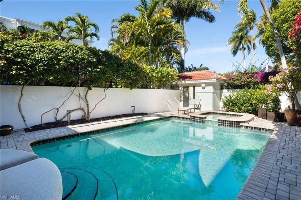 450 10th Ave S, Naples, FL 34102 Photo