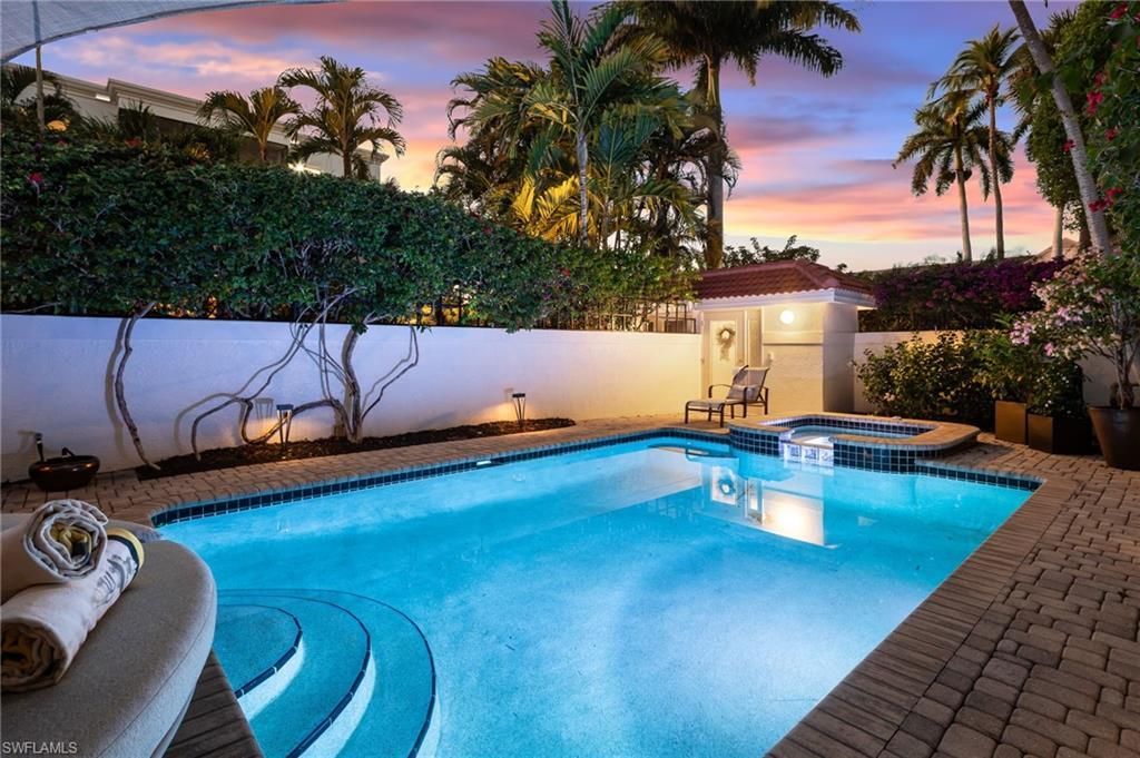 450 10th Ave S, Naples, FL 34102 Photo