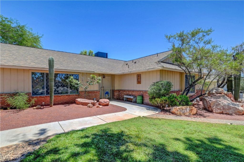 1705 Westwind Road, Las Vegas, NV 89146 Main Photo