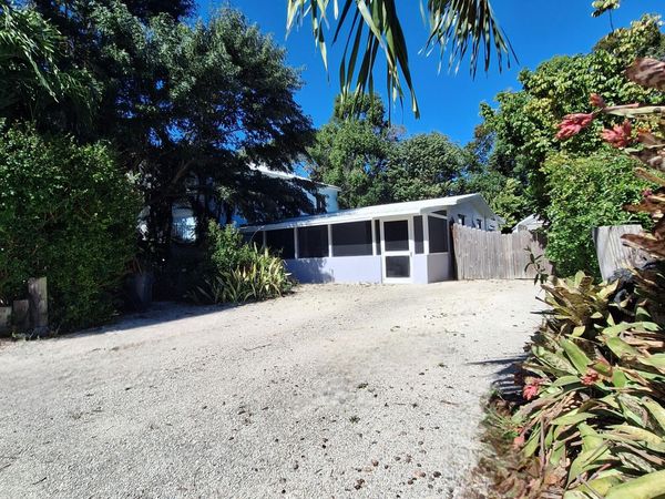 27 Pompano Avenue, KEY LARGO, FL 33037