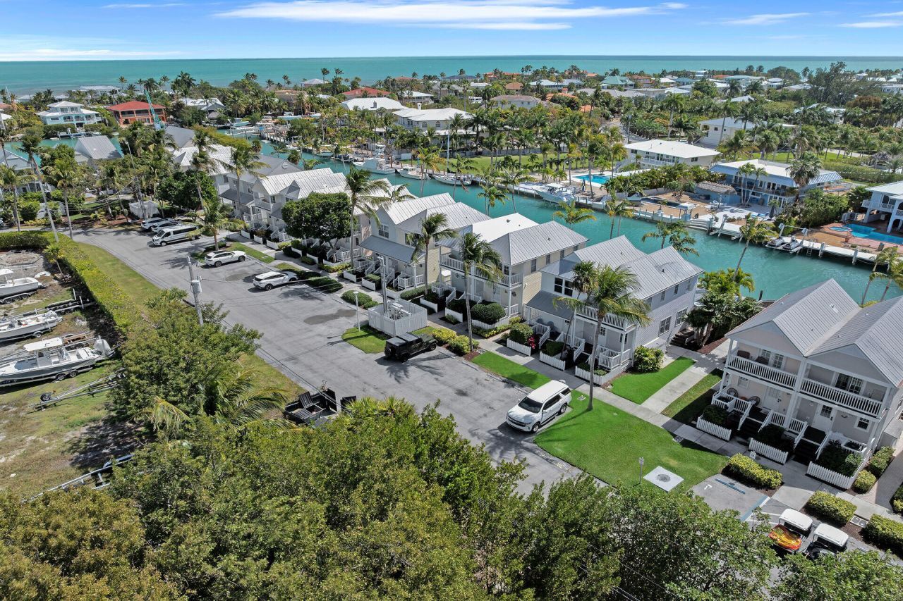 7028 Harbor Village Drive, Duck, FL 33050 Photo