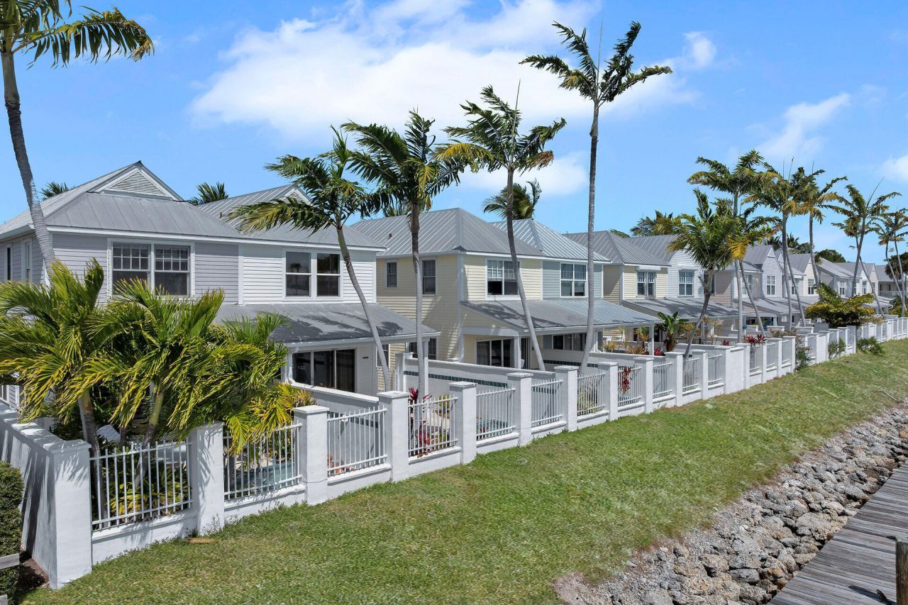 7028 Harbor Village Drive, Duck, FL 33050 Photo