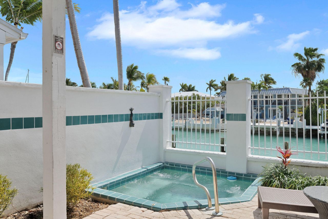 7028 Harbor Village Drive, Duck, FL 33050 Photo