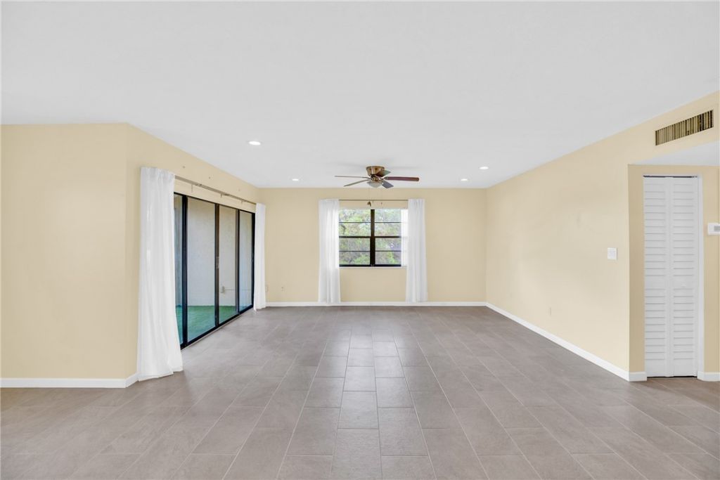 2050 Oleander Boulevard, Unit 5-301, Fort Pierce, FL 34950 Photo