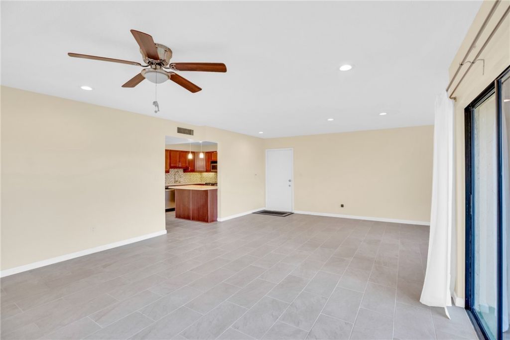 2050 Oleander Boulevard, Unit 5-301, Fort Pierce, FL 34950 Photo