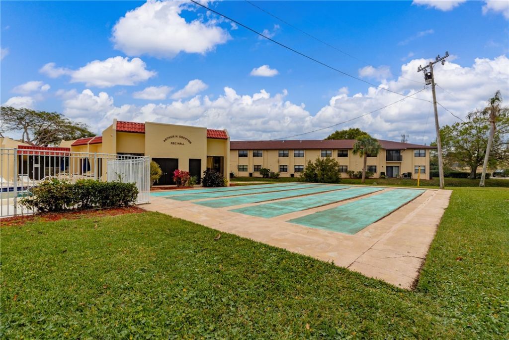 2050 Oleander Boulevard, Unit 5-301, Fort Pierce, FL 34950 Photo