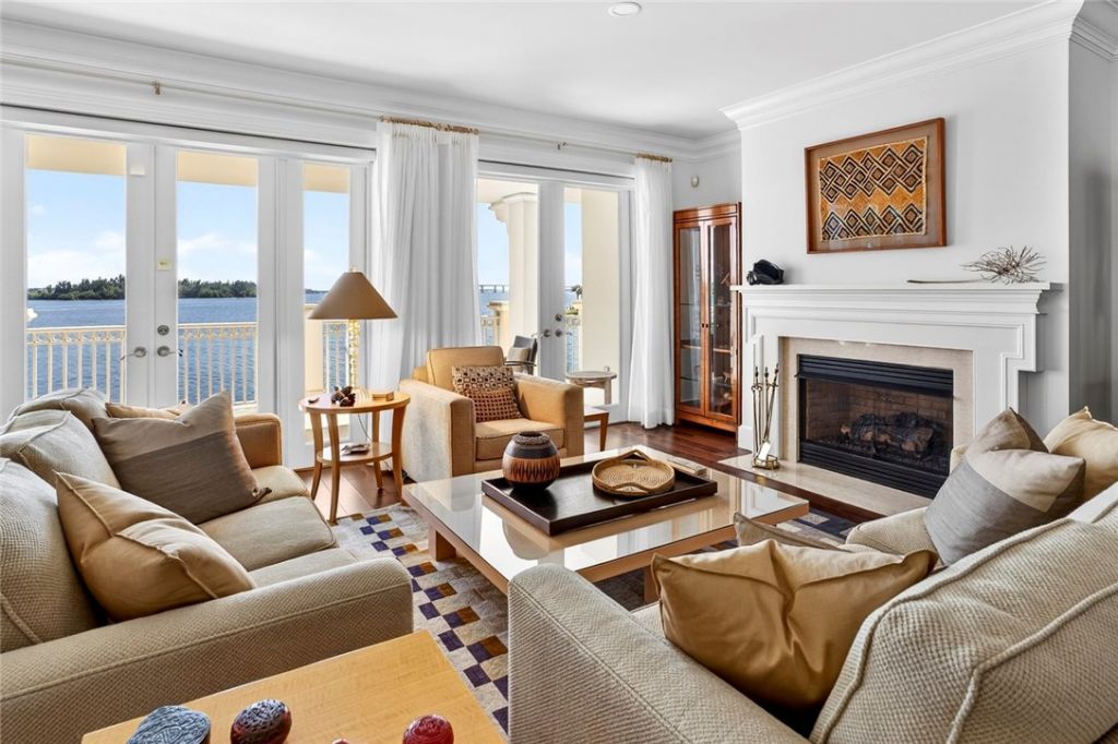 3 Royal Palm Point, Unit 2E, Vero Beach, FL 32960 Photo