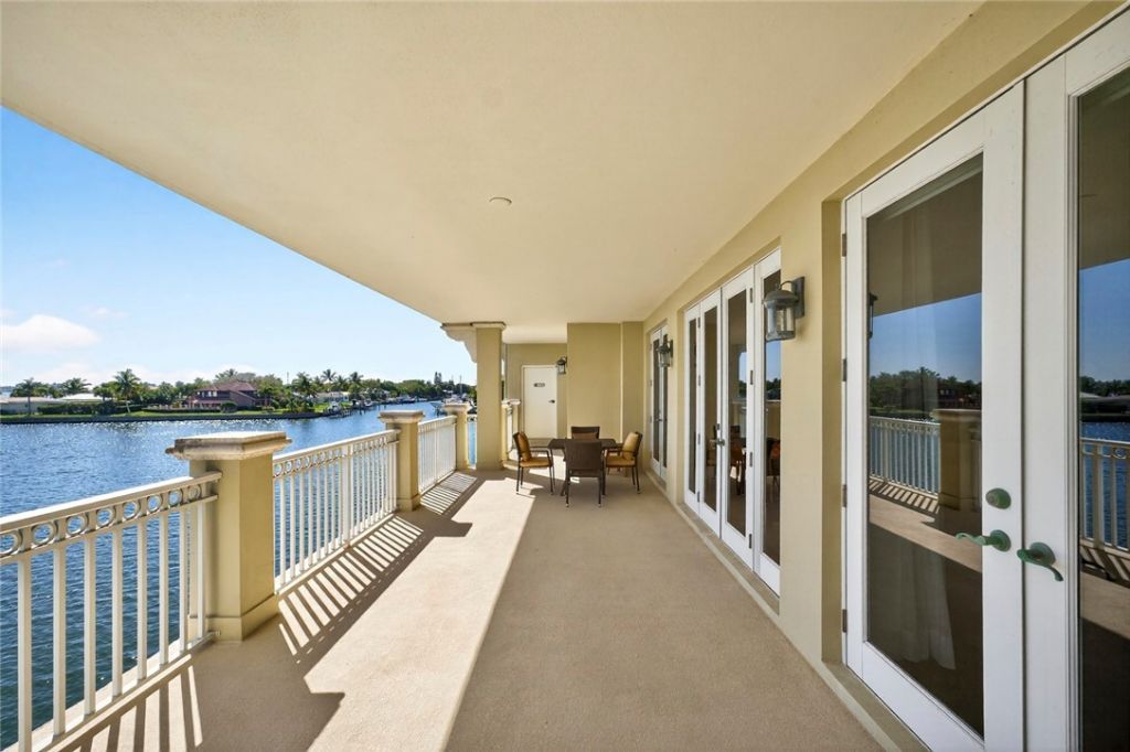 3 Royal Palm Point, Unit 2E, Vero Beach, FL 32960 Photo