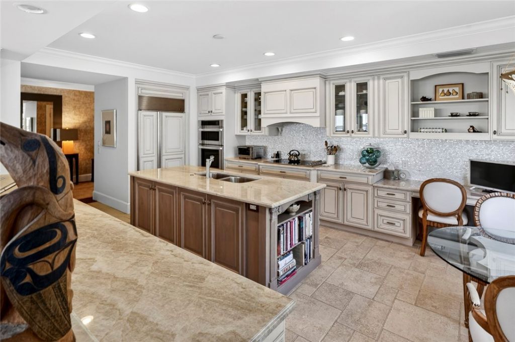 3 Royal Palm Point, Unit 2E, Vero Beach, FL 32960 Photo