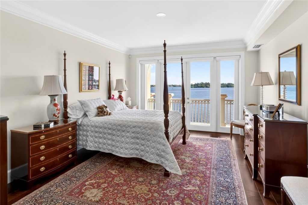 3 Royal Palm Point, Unit 2E, Vero Beach, FL 32960 Photo